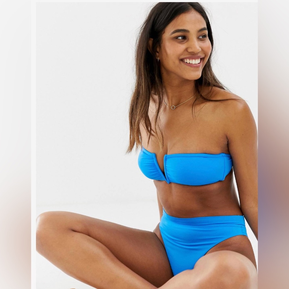 Seafolly Electric Blue V Wire Bandeau Bikini Top in Blue size Small